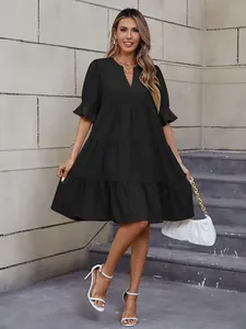 Vestido corto casual negro con cuello en V y volantes para mujer moda elegante chic
