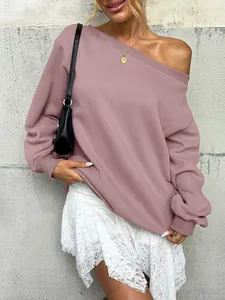 Casual off-the-shoulder sweatshirt in dusty rose for women's autumn street style outfit