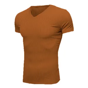 Λεπτομερής προβολή ανδρικού t-shirt με V λαιμόκοψη και ριμπ ύφανση σε πορτοκαλί χρώμα