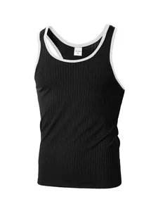 Vue détaillée du débardeur de fitness noir pour hommes avec bordures blanches