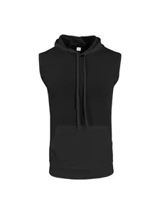 Vista frontal de la sudadera sin mangas con capucha para hombre negra
