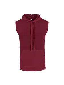 Vista de detalle de sudadera sin mangas con capucha para hombre en color rojo burdeos.
