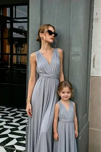 Elegante vestido infinity a juego para madre e hija en color gris estilo urbano moda