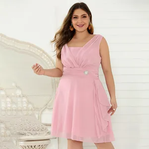 Elegant sleeveless plus size pink chiffon bridesmaid cocktail dress with crystal brooch