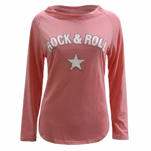 Camiseta rosa de manga larga para mujer con estampado Rock & Roll y detalles de strass.
