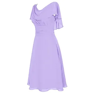 Elegante abito in chiffon lavanda con design monospalla e maniche a mantellina con volant