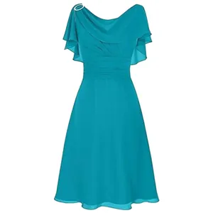 Abito elegante in chiffon turchese con spalle scoperte e raffinati dettagli a balze