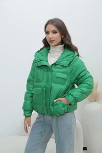 Stylish bright green thickened padded puffer jacket with stand collar for winter warmth
