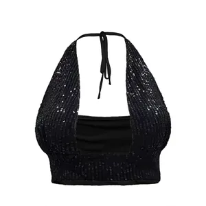 Top corto nero con paillettes, scollo all'americana, profondo scollo a V e schiena nuda