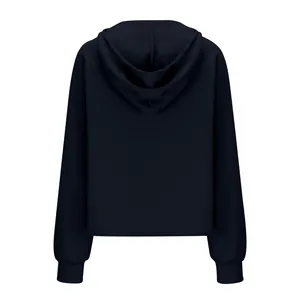 Vista posteriore di una felpa corta premium con cappuccio in scuba blu navy da donna.