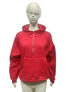 Felpa Scuba rossa oversize da donna con mezza zip e calda fodera interna in pile morbido