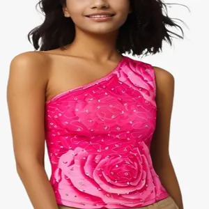 Stijlvolle Franse one-shoulder top in felroze met rozenprint en glinsterende strassteentjes
