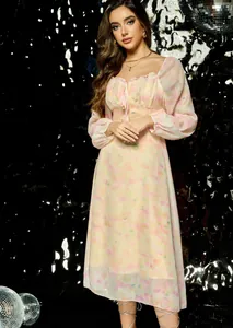 Elegante vestido vintage de flores con manga larga y corte midi de estilo francés
