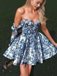 Elegant blue floral print strapless A-line dress for summer vacation and parties