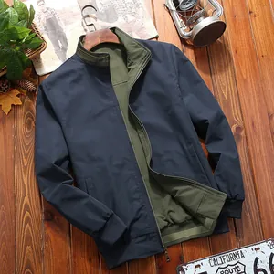 Wendbare Herrenjacke mit Stehkragen in Marineblau und Armeegrün für Frühling und Herbst