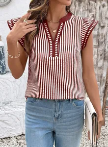 Elegante blusa a rayas rojas y blancas con cuello en V y mangas con volantes para mujer