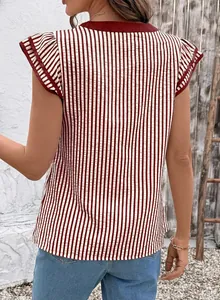 Vista trasera de una blusa de rayas con cuello en V y mangas con volantes dobles para mujer