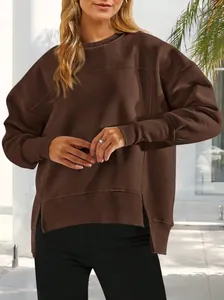 Sweat-shirt marron surdimensionné à col rond et fentes latérales pour mode d'automne femme