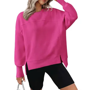 Sweat-shirt décontracté fuchsia pour femmes avec col rond et fentes latérales élégantes