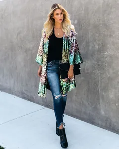 Elegante giacca di paillettes multicolore con maniche a campana per outfit da festa