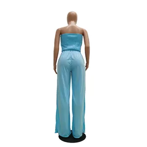 Vue arrière d'une combinaison bustier bleu clair à jambes larges sur un mannequin