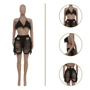 Mehrwinkel-Ansicht des schwarzen Strick-Bikinis und Fransen-Shorts-Sets für Damen