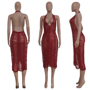 Vista detallada frontal, lateral y posterior del vestido de playa rojo sexy calado