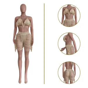 Detailansichten des zweiteiligen Strick-Bikini-Sets für Damen mit Fransenoberteil.