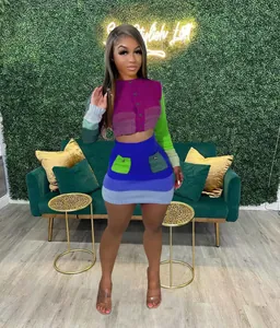 Ensemble tricoté coloré pour femme comprenant un haut court et une mini-jupe