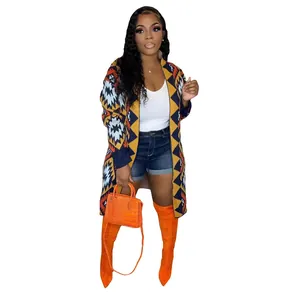 Cárdigan largo de punto para mujer con motivos geométricos étnicos en naranja y azul