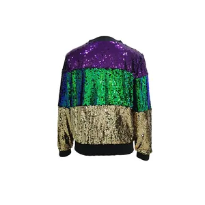 Vista posteriore di un bomber con paillettes a contrasto viola, verde e oro lucido.