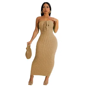 Sexy slim-fit strapless dress in textured beige bubble fabric for elegant women