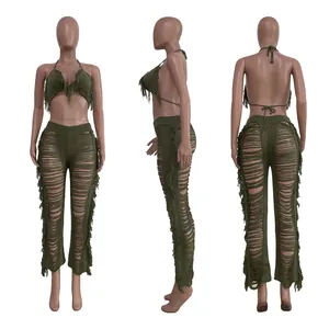 Vues détaillées avant, de profil et arrière de l'ensemble de plage en maille olive