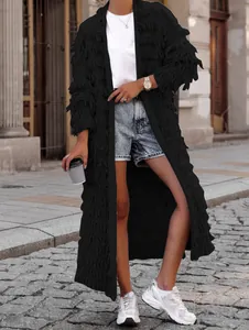 Lange schwarze Strickjacke mit Fransen und stilvollen Tassel-Details für Damenmode