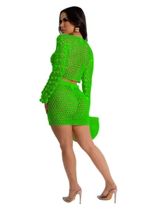 Ensemble de plage deux pièces au crochet vert fluo avec paillettes et maille ajourée
