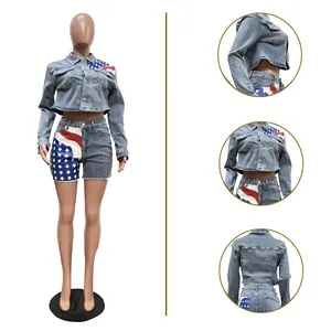 Detaillierte Ansicht des Damen Denim-Sets mit USA-Flaggen-Print in Mehrwinkel-Anzeige