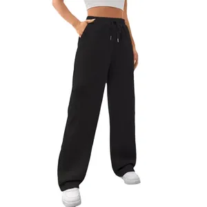 Vue détaillée du pantalon de jogging noir épais à taille haute pour femmes
