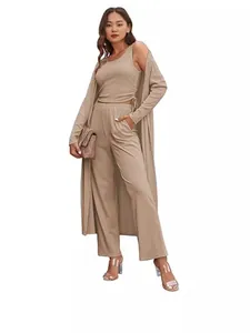 Elegante conjunto de punto de 3 piezas para mujer con cárdigan y pantalón.