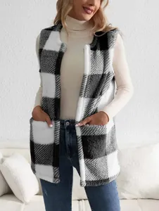 Gilet femme élégant à carreaux noir et blanc, pelucheux avec poches et coupe décontractée