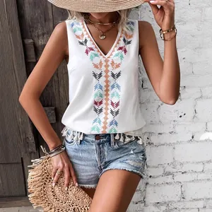 Boho-Top in Weiß mit V-Ausschnitt, Ethno-Stickerei und Quastenbesatz am Saum für Damen