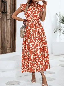Vestido largo bohemio floral con mangas de volantes y falda escalonada óxido