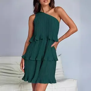 Elegante abito mini monospalla a strati plissettato verde scuro da donna stile chic