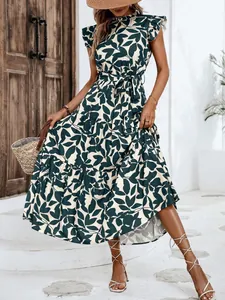 Elegante vestido maxi de verano con estampado de hojas, volantes y lazo en cintura
