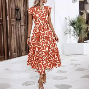 Vestido largo bohemio de verano con estampado de hojas rojas mangas con volantes y cinturón