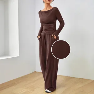 Completo casual da donna due pezzi con top a maniche lunghe e pantaloni a gamba larga