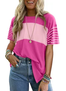 Lässiges Damen Kurzarm-T-Shirt mit pinkem Colorblock und modischen Ärmelstreifen Design.