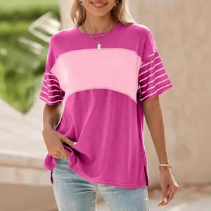 Lässiges kurzärmeliges T-Shirt mit Rundhalsausschnitt, rosa Streifen und Farbblock-Design.