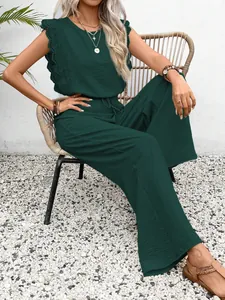 Elegantes dunkelgrünes zweiteiliges Sommerset mit Spitzen-Top und weiter Hose