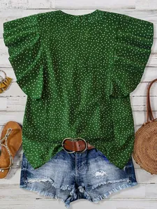Grüne Chiffonbluse mit Polka Dots, V-Ausschnitt und Rüschenärmeln, Sommeroutfit