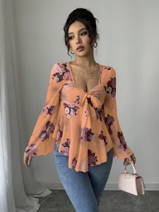 Elegante camicia a fiori arancione stile francese a maniche lunghe con lacci e scollo quadrato